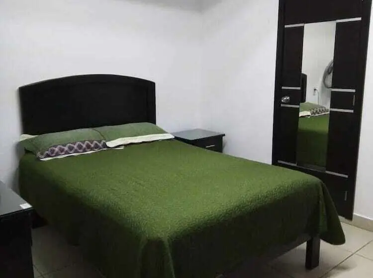 Standardzimmer, El Origen