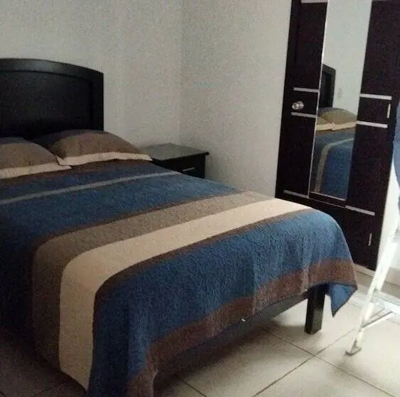 Standardzimmer, El Origen