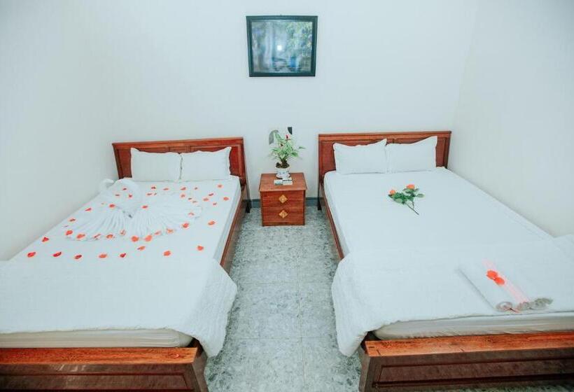 اتاق استاندارد چهار تخته, Nhà Nghỉ Kim Lài đối Diện Bệnh Viện Tỉnh Gia Lai 132 Tôn Thất Tùng