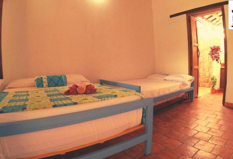 家庭间, Santa Monica Barichara