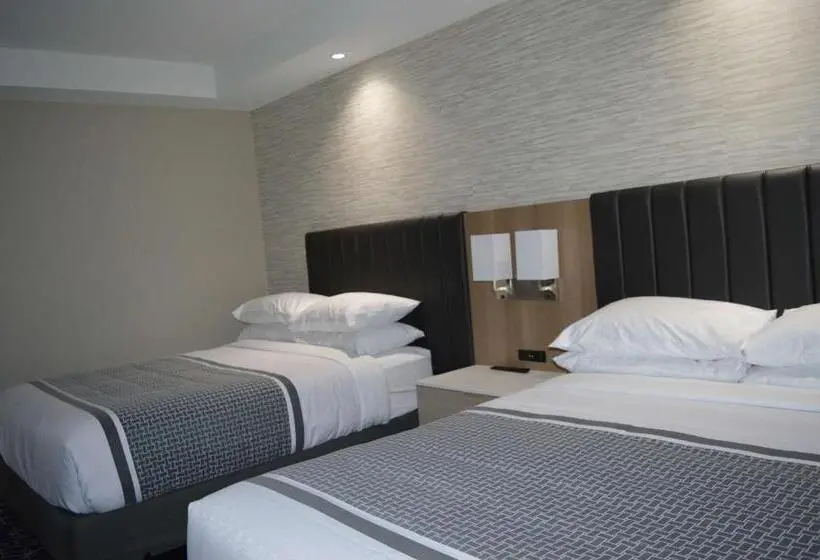 クイーンサイズベッドのスイートルーム, Best Western Premier Route 97 Vernon