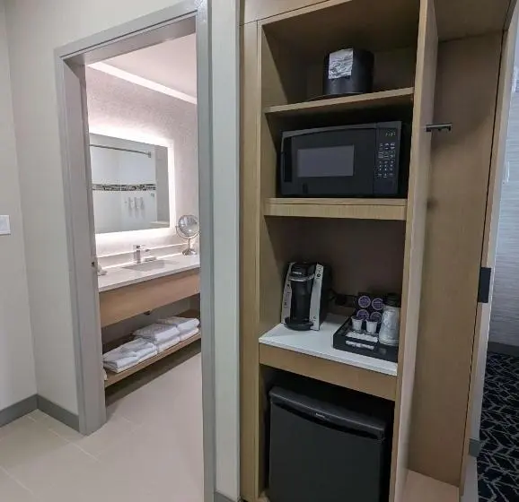 キングサイズベッドのスタンダードルーム, Best Western Premier Route 97 Vernon
