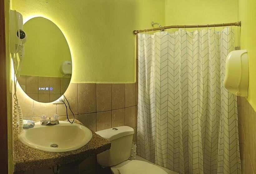 اتاق استاندارد, El Campanario