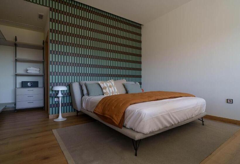 اتاق پریمیوم چهارنفره, Es Desconecta2