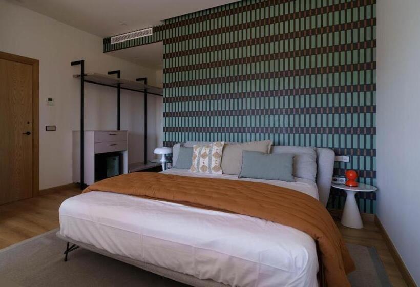 اتاق پریمیوم چهارنفره, Es Desconecta2