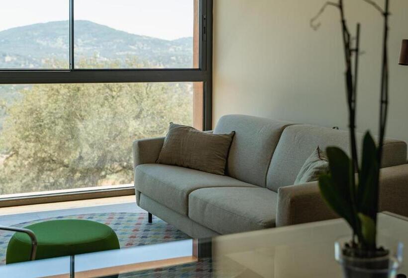 اتاق پریمیوم چهارنفره, Es Desconecta2