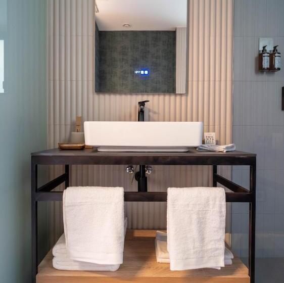 اتاق لوکس, Es Desconecta2