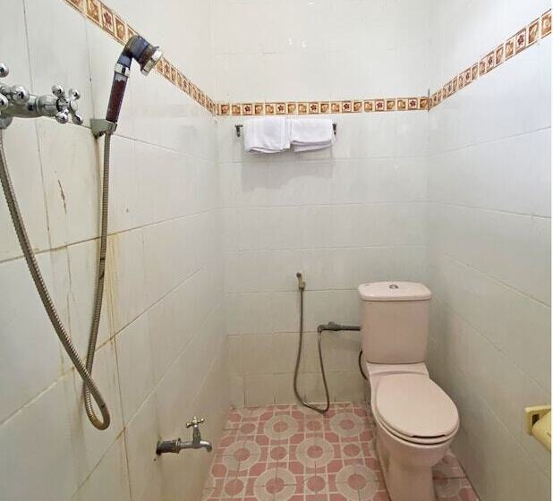 Standart Oda, D Kost In Kandri Semarang