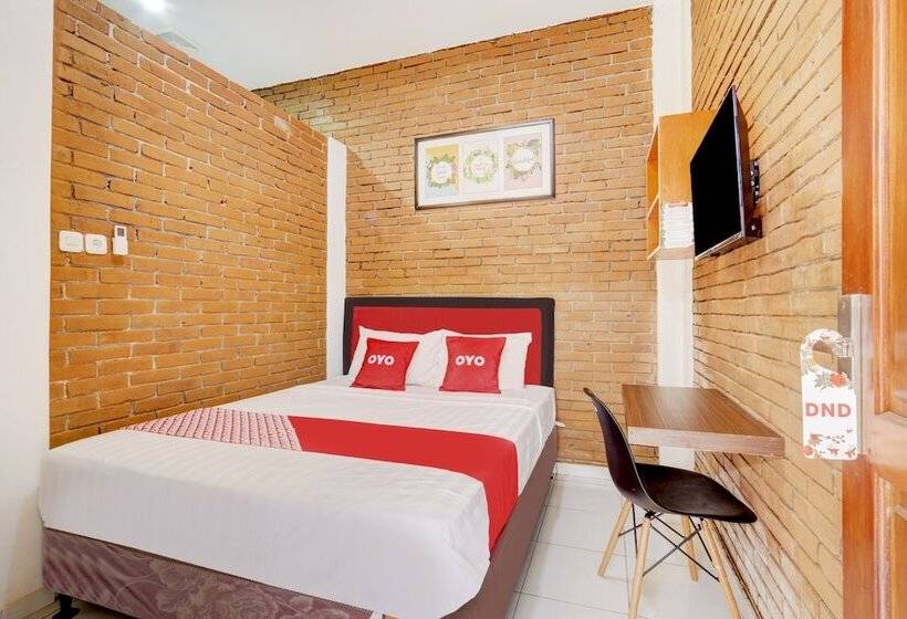 Standart Oda, D Kost In Kandri Semarang