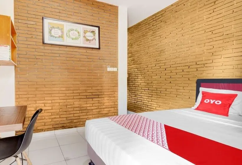 Delüks Oda, D Kost In Kandri Semarang
