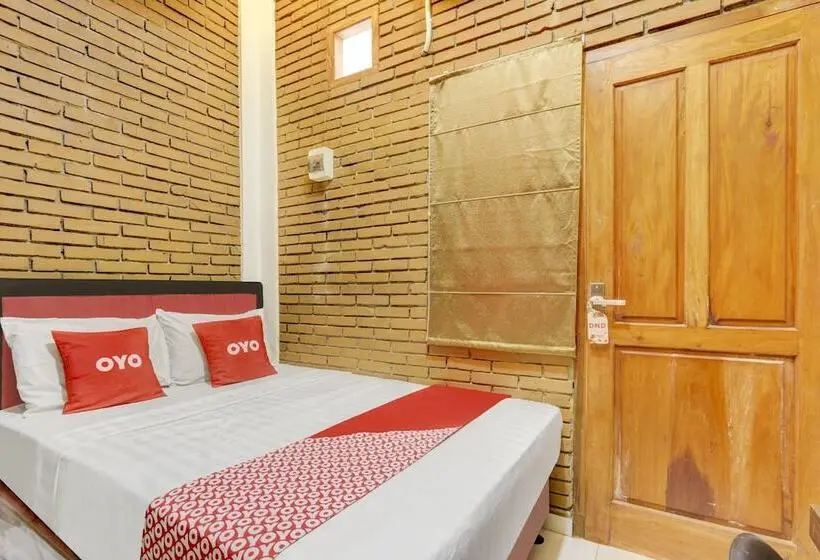 Delüks Oda, D Kost In Kandri Semarang