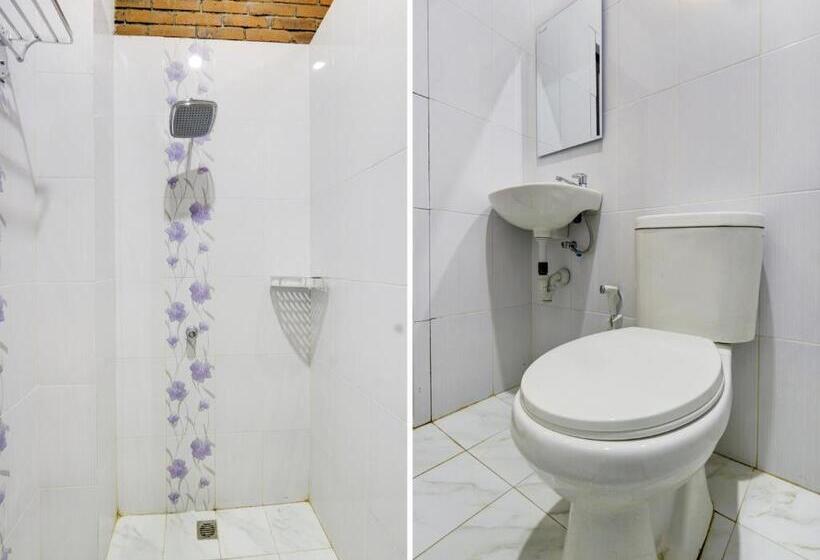 Standart Oda, D Kost In Kandri Semarang