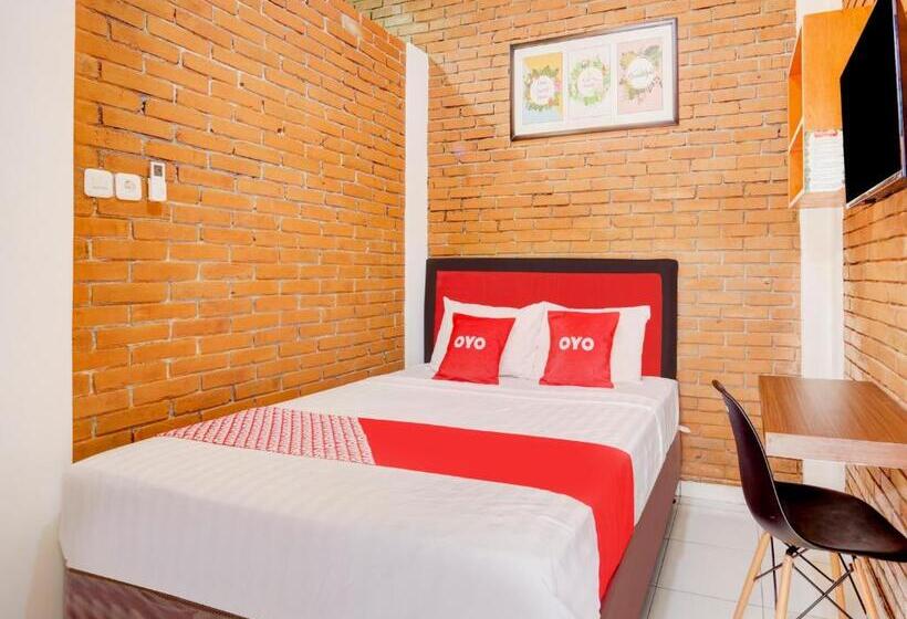 Standart Oda, D Kost In Kandri Semarang
