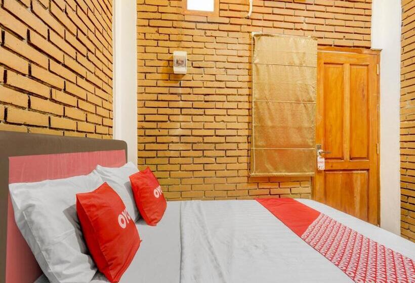 Delüks Oda, D Kost In Kandri Semarang