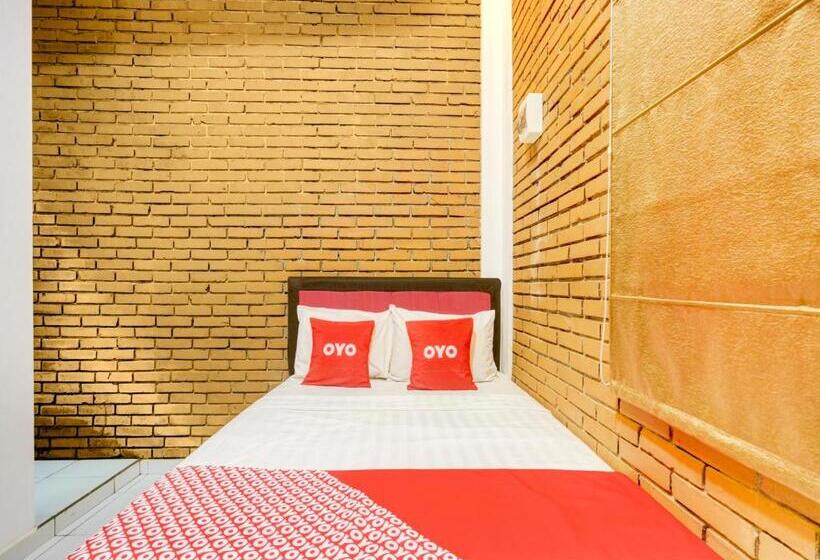 Delüks Oda, D Kost In Kandri Semarang