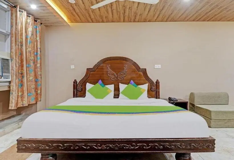 Standard Room, Vikrant