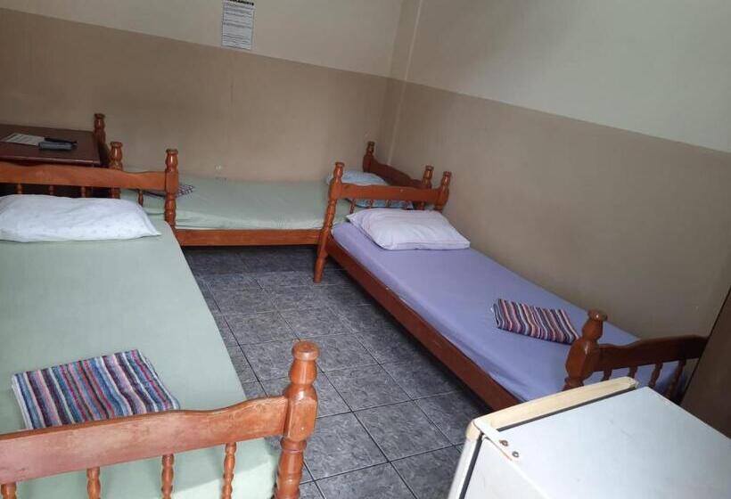 غرفة أساسية ثلاثية, Tropical