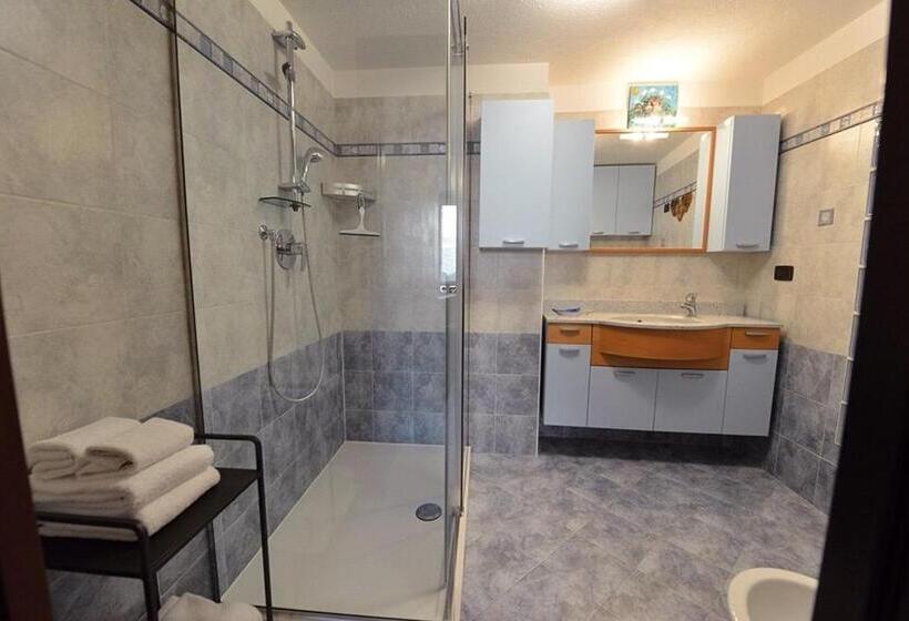 اتاق استاندارد, Maison Du Passage