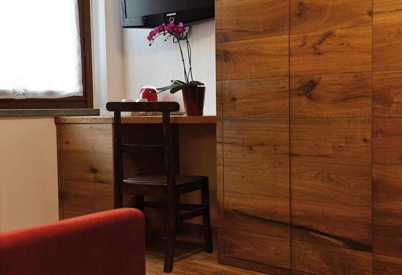 اتاق استاندارد, Maison Du Passage