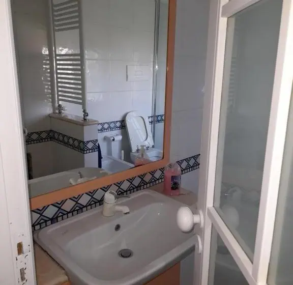 Standard-huone Allasnäkymä, Dimora Di Antonella B&b