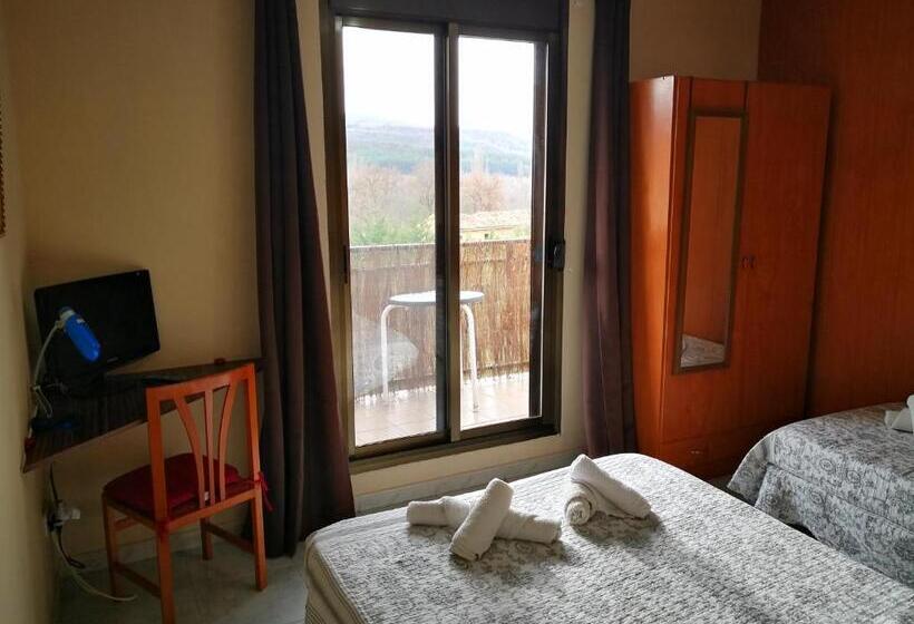 Номер Стандарт Трехместный, Hostal Escarla