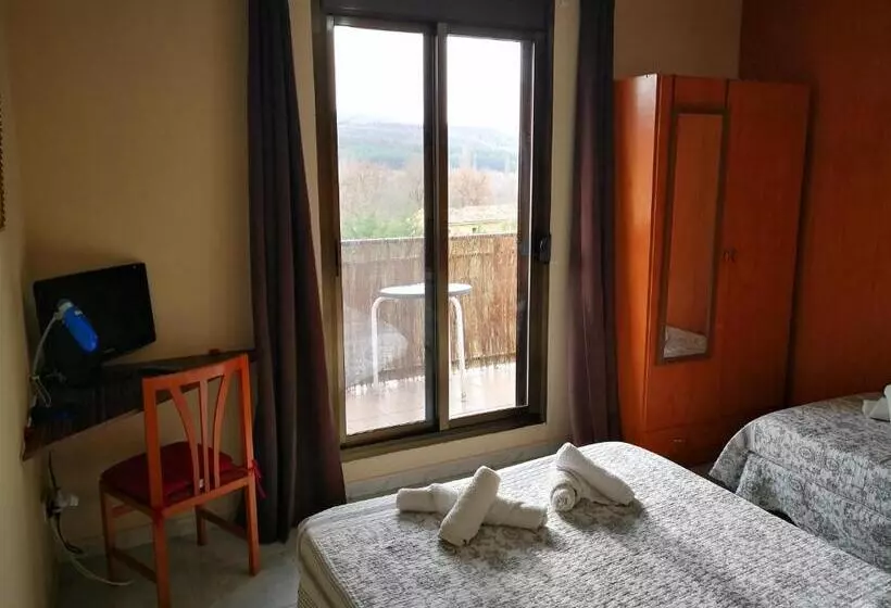 Standard Kolmen Hengen Huone, Hostal Escarla