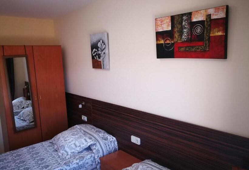 带观景的标准间, Hostal Escarla