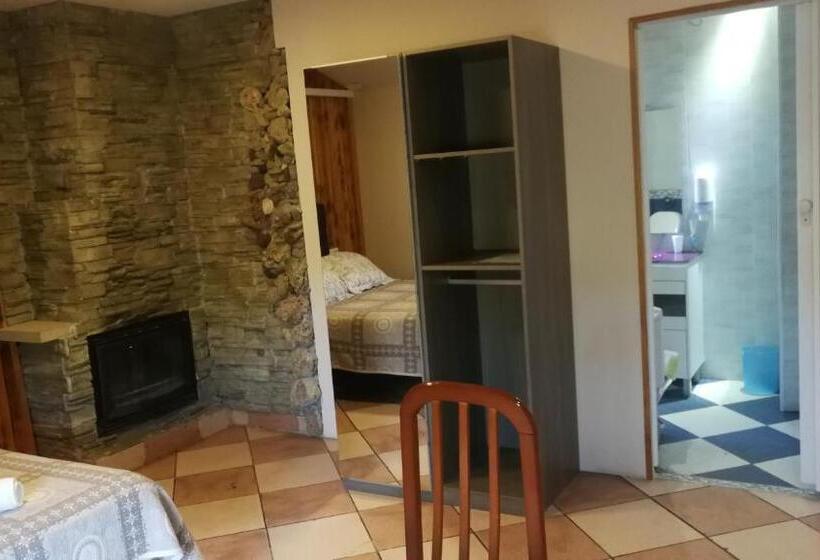 Номер Стандарт с Террасой, Hostal Escarla