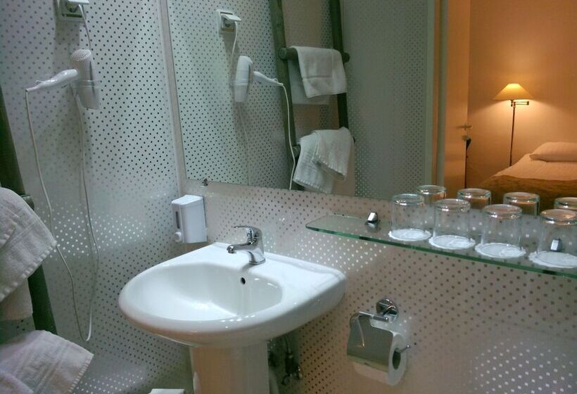 3-Bett-Standardzimmer, A1 Hotel Riga City Center