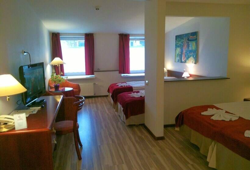 3-Bett-Standardzimmer, A1 Hotel Riga City Center