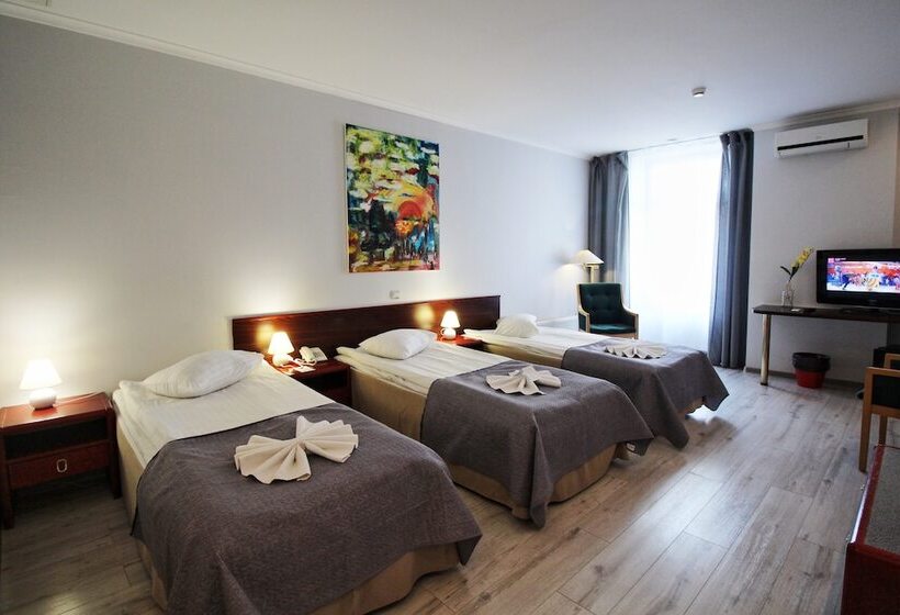 3-Bett-Standardzimmer, A1 Hotel Riga City Center