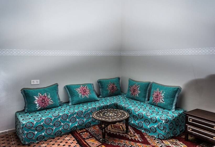 اتاق لوکس, Haven La Chance Desert