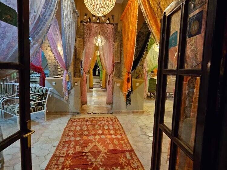 اتاق لوکس, Haven La Chance Desert