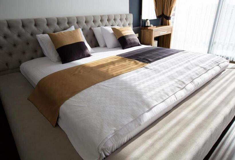 ハイドロマッサージバス付きスイート, Carpe Diem