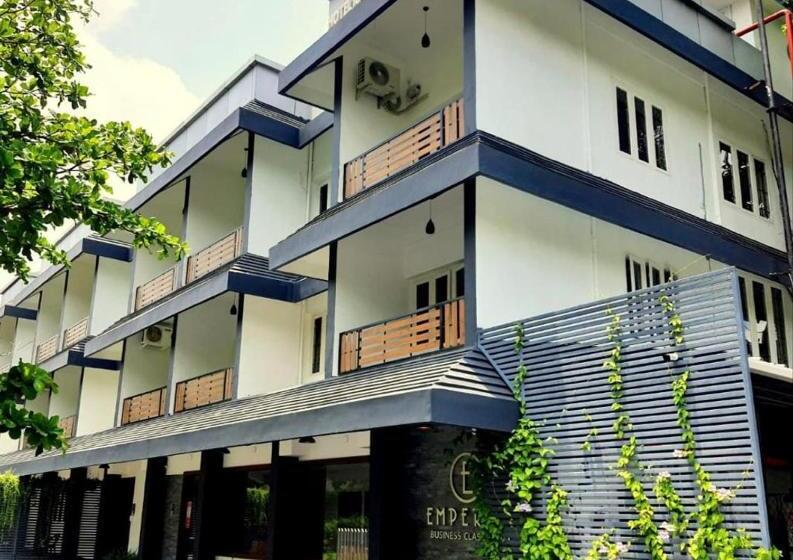 Номер Deluxe, Emperor Hotel Rachana Continental Pvt Ltd