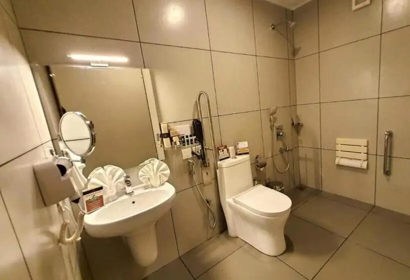 スイート, Emperor Hotel Rachana Continental Pvt Ltd