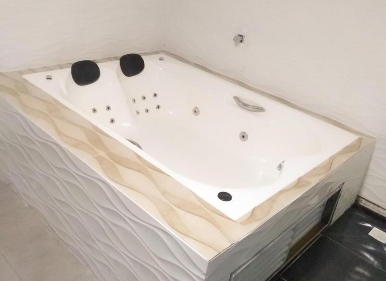 デラックスルーム, Gold Park