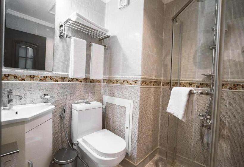 اتاق لوکس, Noor Land