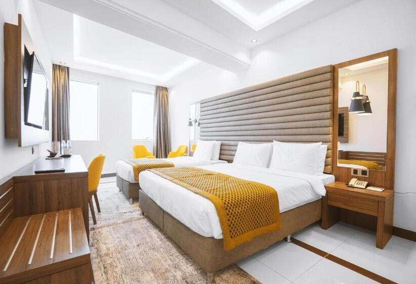 اتاق خانوادگی, Noor Land