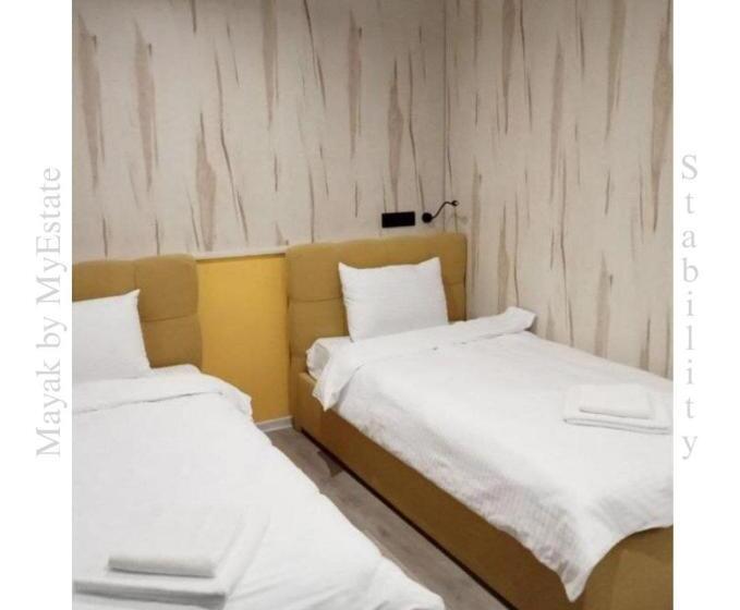 آپارتمان 1 خوابه با تراس, Aparthotel Mayak Yablunytsia