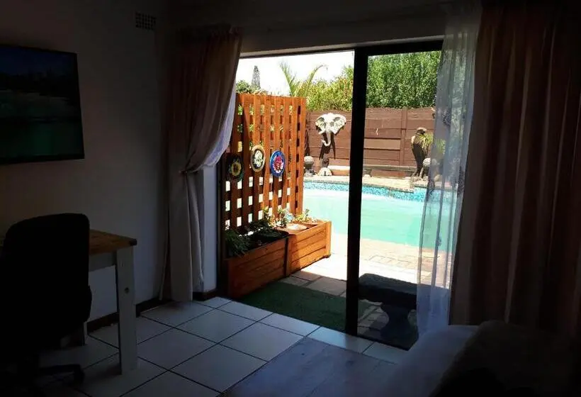 プールビュースタンダードルーム, La Casa On Bashee