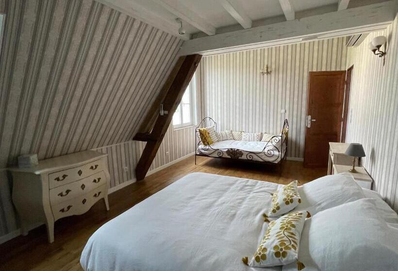 デラックストリプルルーム, La Métairie