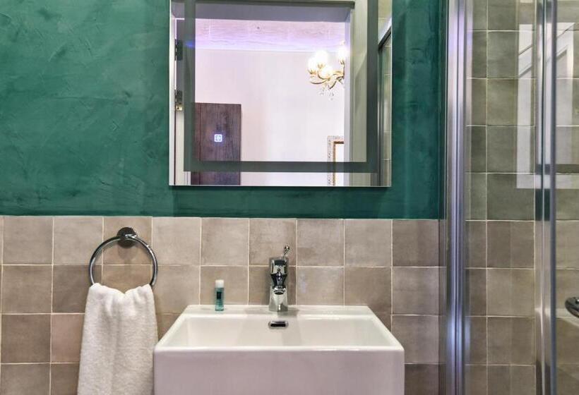 اتاق استاندارد با بالکن, Xeuchia Accommodation