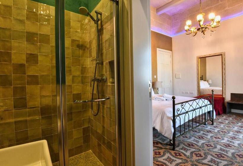اتاق استاندارد با بالکن, Xeuchia Accommodation