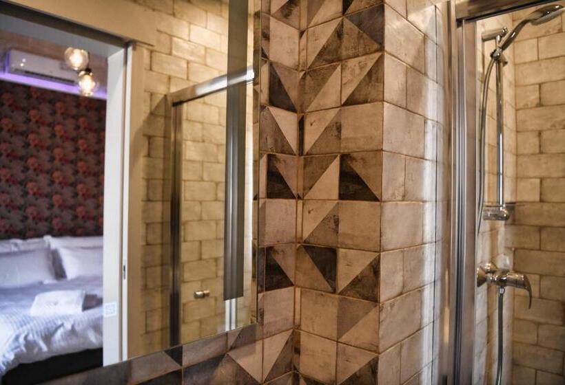 اتاق استاندارد, Xeuchia Accommodation