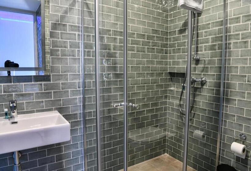 اتاق استاندارد, Xeuchia Accommodation