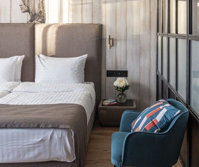 اتاق لوکس, Loft7