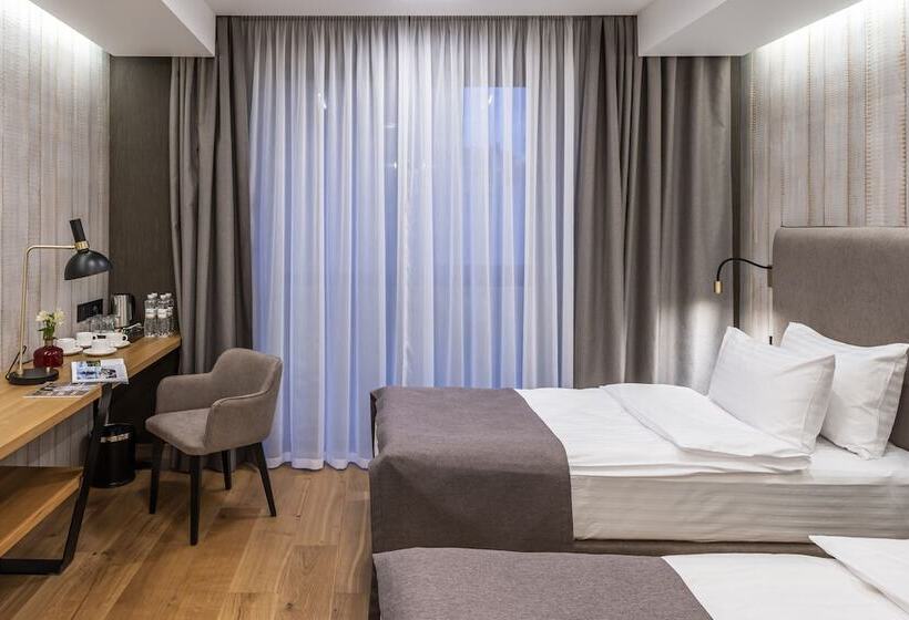 سوییت خانوادگی, Loft7