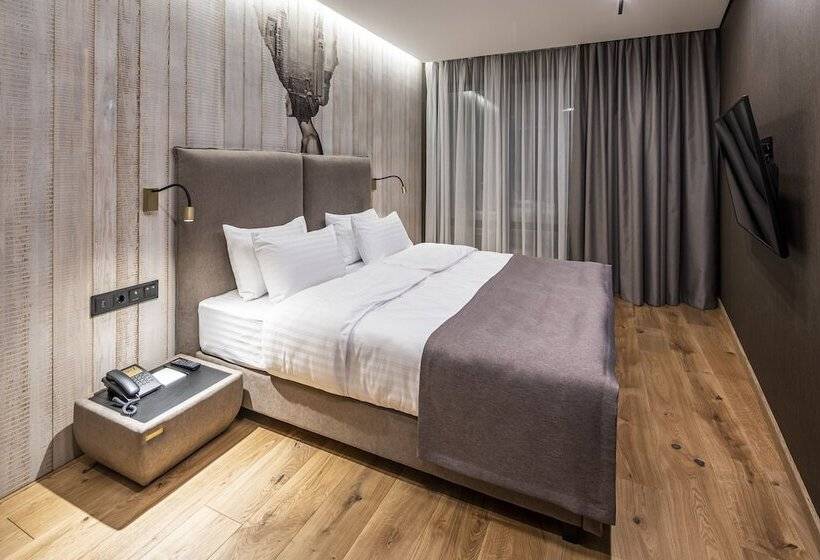 سوییت خانوادگی, Loft7