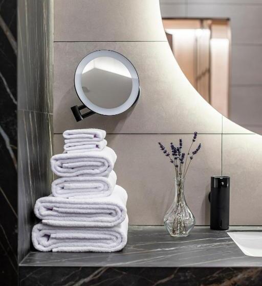 سوئیت با بالکن, Loft7